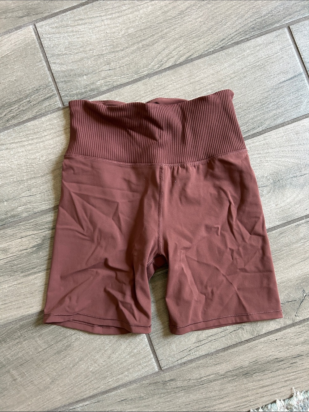 Vuori Ribbed High-Waist Biker Shorts